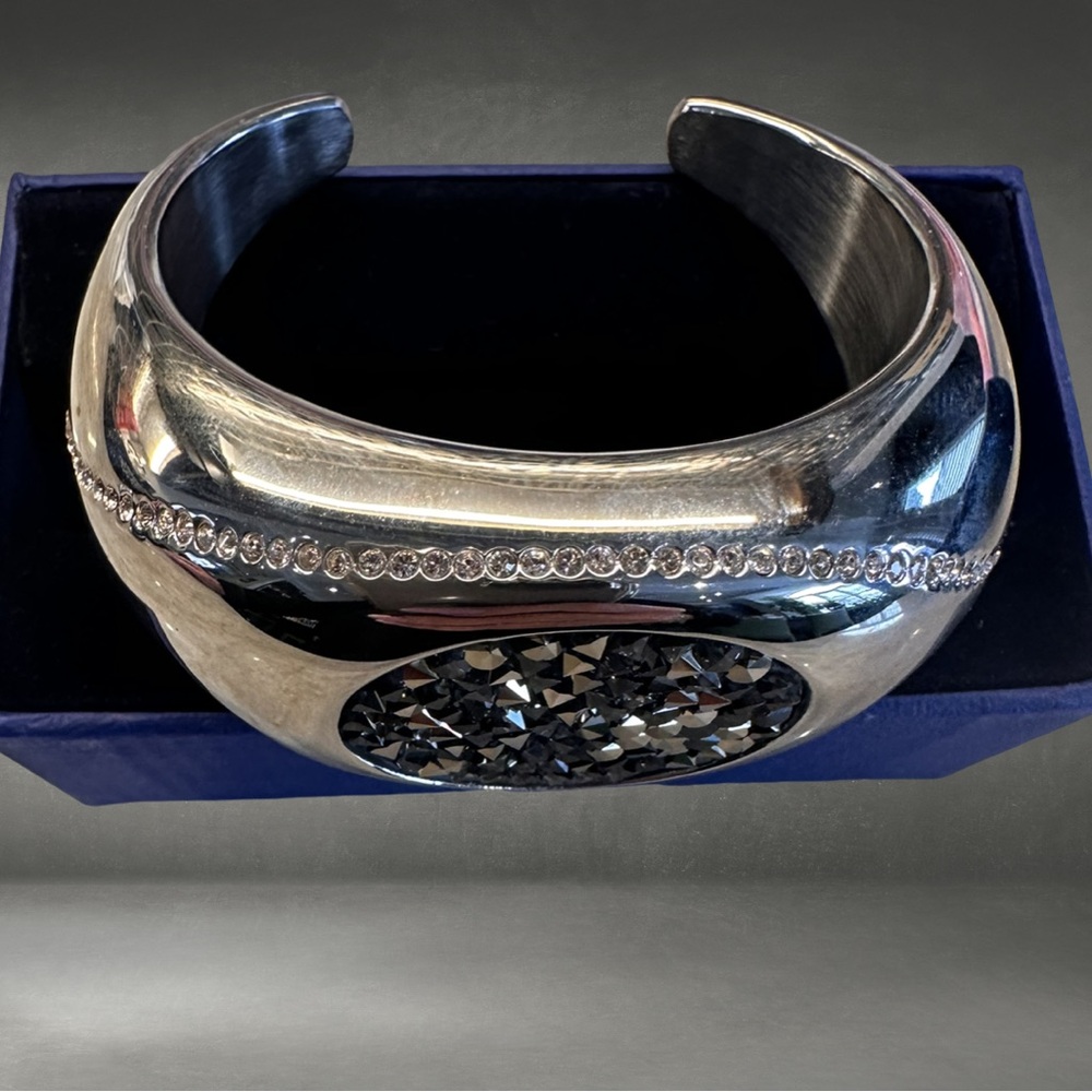 Swarovski Silver Tone Cuff Stainless Bracelet and Ring Set NWOT - Picture 3 of 11